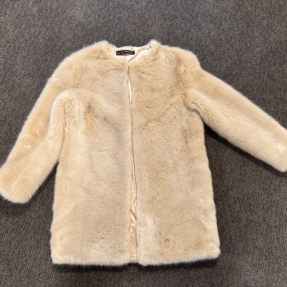 House of Maguie size S Cozy Cream Faux Fur Coat